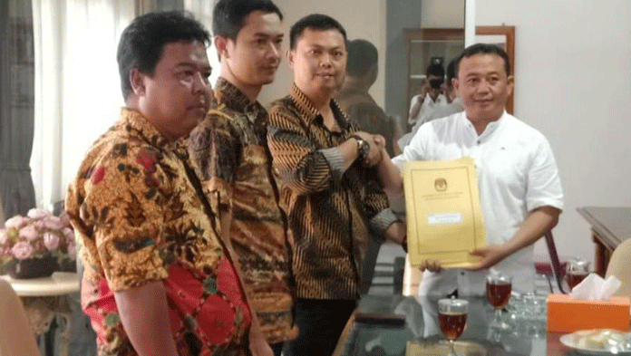 DPRD Kuningan, Susilowati Gantikan Almarhum Eka Sugiarto