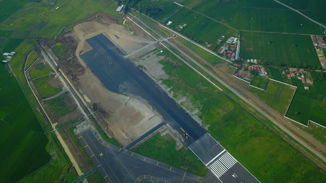 April, Landasan Pacu 3.000 meter Bandara Kertajati Digunakan