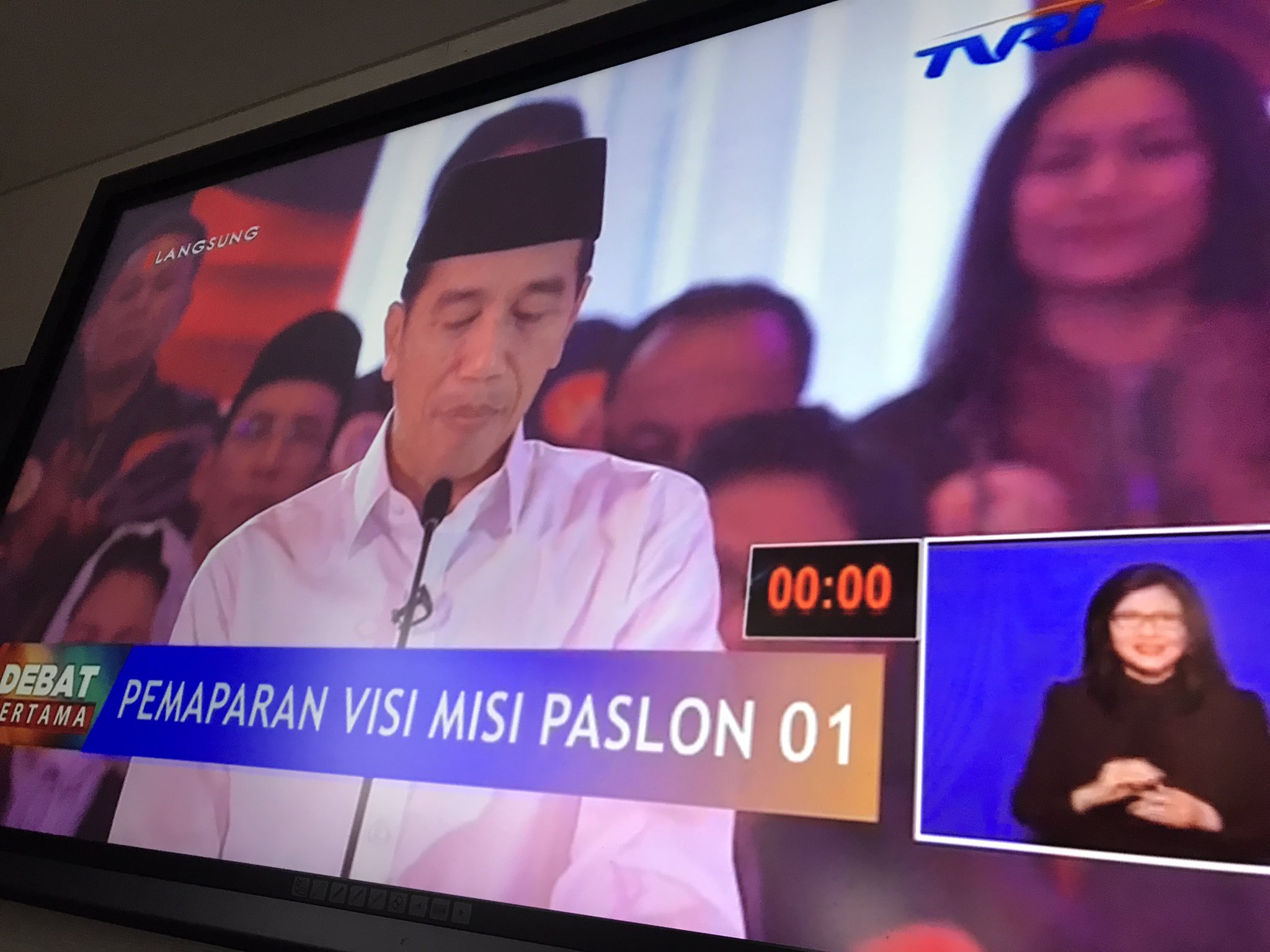 Visi Jokowi Membawa Indonesia Maju Tawarkan Optimisme