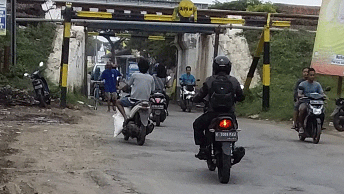 Jalan Terowongan KA Jatibarang Kembali Bergelombang