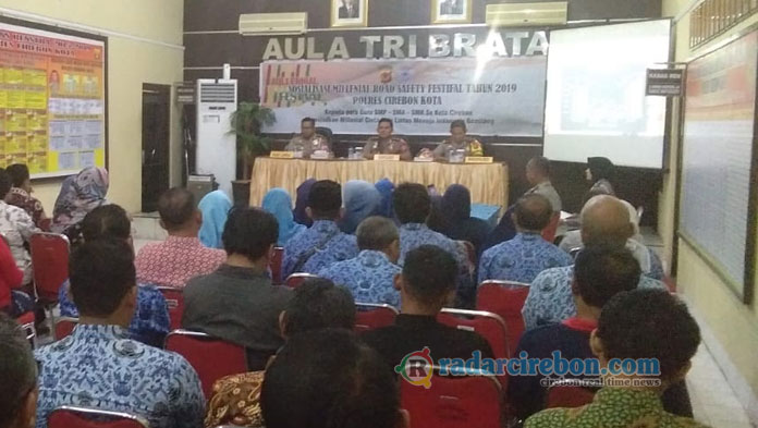 Kumpulkan Kepala Sekolah, Kapolres Ciko Larang Siswa Bawa Motor