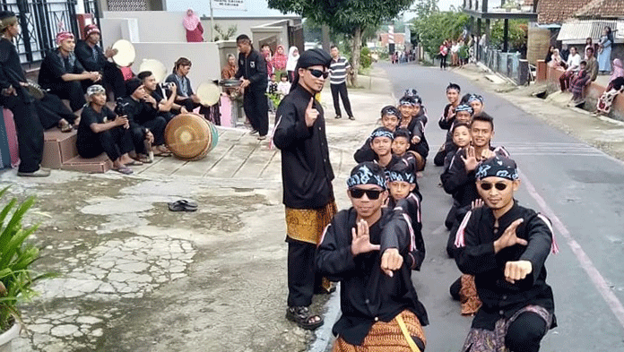 Lestarikan Seni Leluhur, Warga Pajambon Gelar Rudat