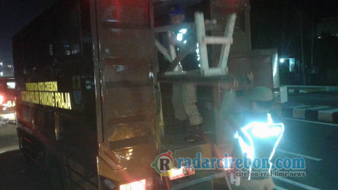 Satpol PP Gelar Operasi Malam, Jalan Protokol Harus Bebas PKL