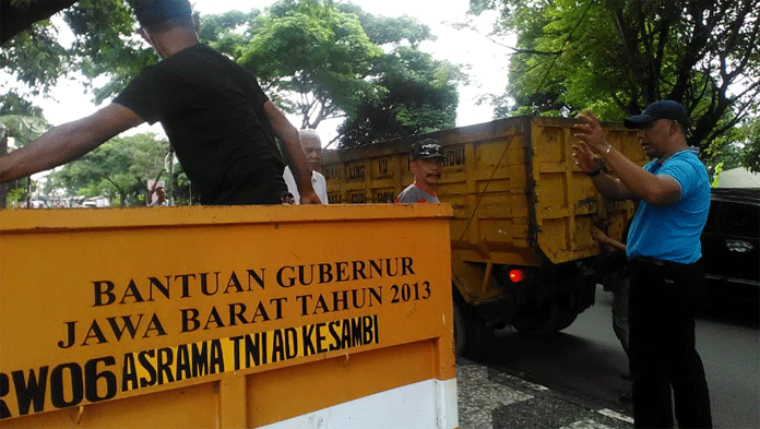 DLH Kota Cirebon Mulai Sosialisasi dan Simulasi TPS Mobile