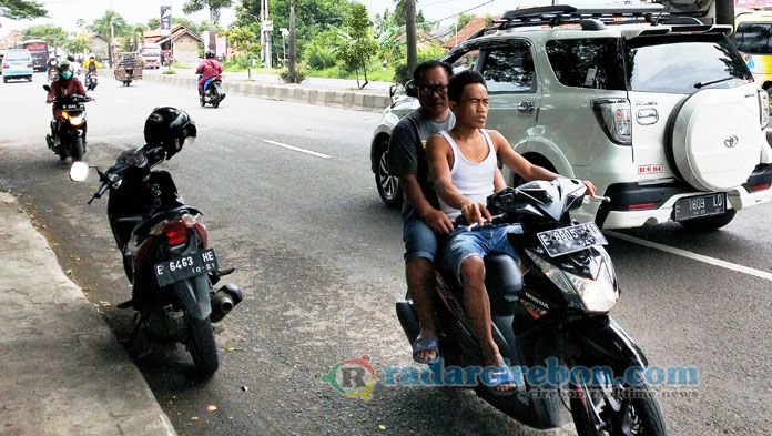 Walah, Pelanggaran Lalin Marak di Jl Raya Klangenan