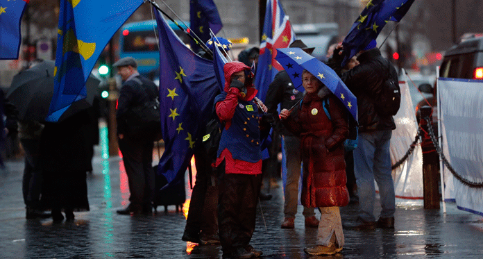 Brexit Kacau, Inggris di Ambang Malapetaka