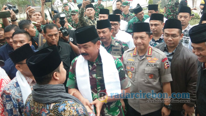 Panglima TNI, KSAL dan Kapolri Kunjungi Buntet Pesantren