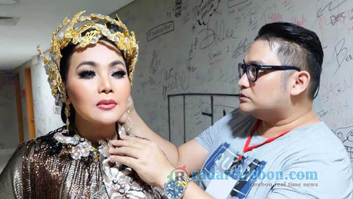 Wow, Perias Pengantin Asal Cirebon Rancang Busana Konser Dewi Gita