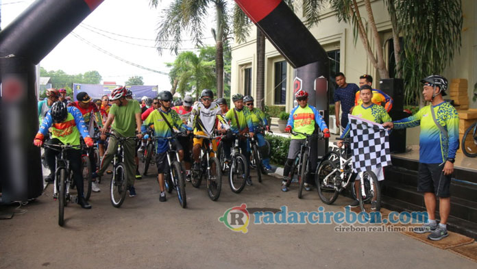 Ratusan Pesepeda Ikut Fun Bike Hari Bhakti Imigrasi ke-69