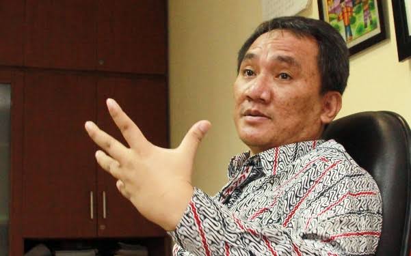 Kontroversi Cuitan Andi Arief:  7 Kontainer Surat Suara?