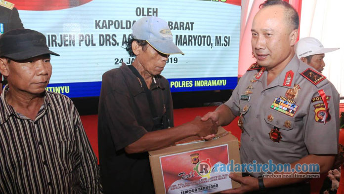 Hadiri Deklarasi Pemilu Damai, Kapolda Jabar Beri Bantuan untuk Nelayan