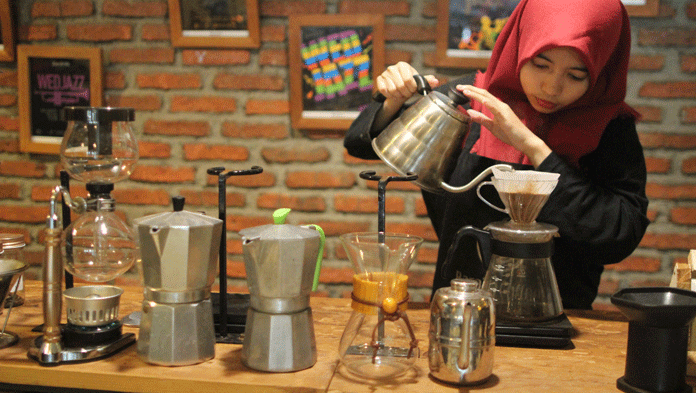 Tren Kedai Kopi di 2019: Arena Santai Keluarga, Kopi Susu Menjadi Hit