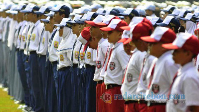 Yayasan Paku Bumi Tegerak Bantu Pelajar Kurang Mampu