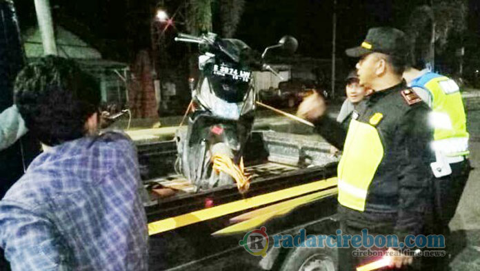 Polisi Razia Gabungan di Arjawinangun, Kandangkan 21 Motor tanpa Surat