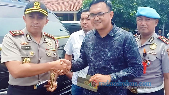 Kapolres Majalengka Serahkan Barang Bukti Mobil kepada Pemiliknya