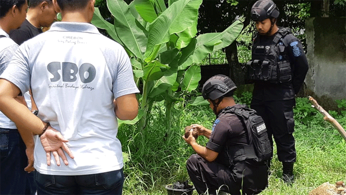 Warga Geger Granat, Ternyata Besi Pemberat Jaring