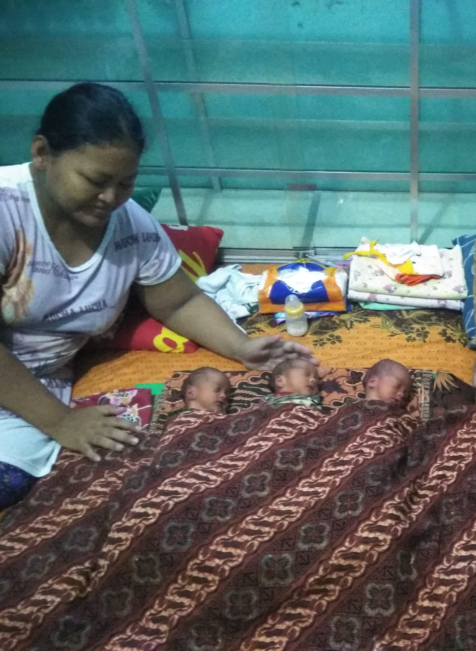 Rekor, Pasutri Asal Desa Parapatan Ini Dikaruniai Tiga Bayi Kembar