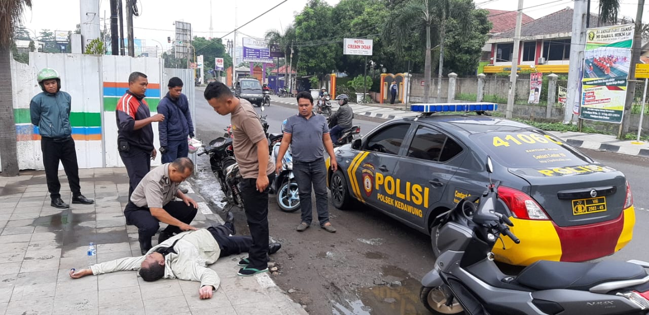 Sakit, Satpam Hotel Tewas di Pinggir Jalan