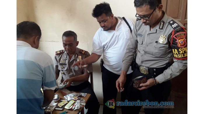 Polsek Jatitujuh Tangkap Pengedar Pil Kopli asal Jatitengah