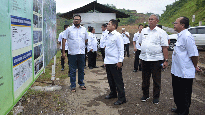 Staf Kepresidenan Tinjau Waduk Kuningan