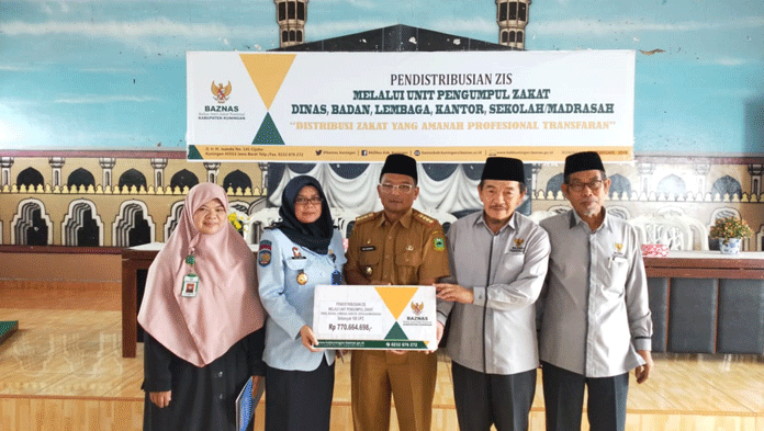 Baznas Salurkan Zakat Ratusan Juta