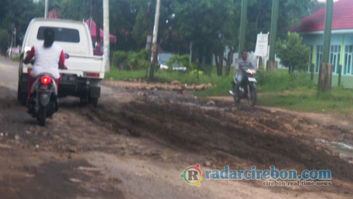 Walah, Ruas Jalan di Kabupaten Rusak Parah, Kadis PUPR Tidak Tahu Detil Perbaikan di 2019