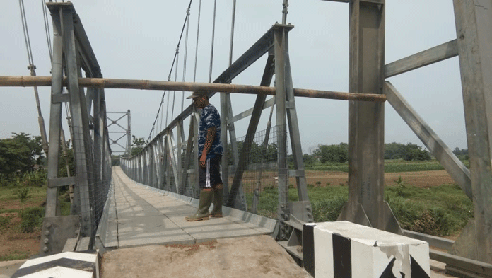 Salah Sparepart, Jembatan Gantung Dibongkar