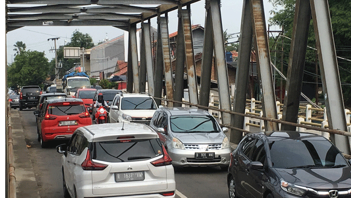 Dinas Bina Marga Belum Berencana Perbaiki Jembatan Sumber