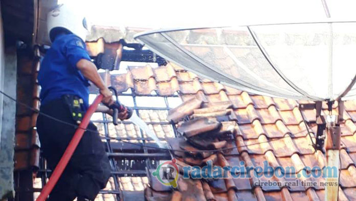 Ditinggal ke Pasar, Rumah Warga Cigugur Terbakar