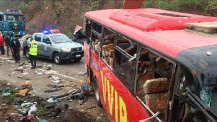 Sopir Enggan Beristirahat, Bus Tabrak Bus di Ghana, 60 Orang Tewas