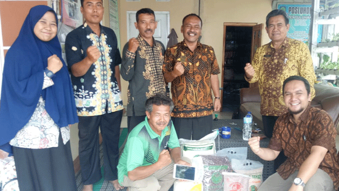 Olah Tanah Jadi Ramah Lingkungan, Hasilkan Beras Sehat dari Bahan Organik