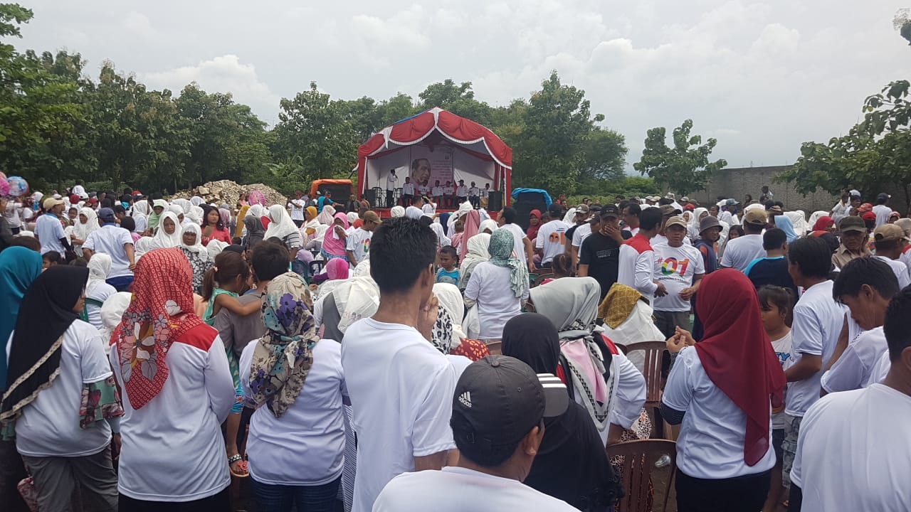 Petani Garam Cirebon Dukung Jokowi