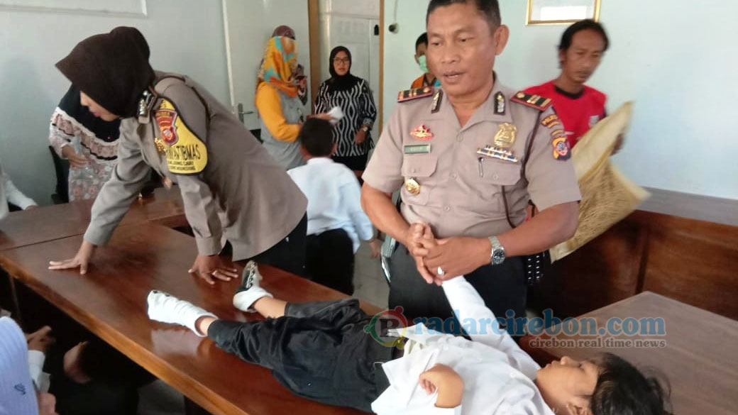 Jajan Makaroni, 16 Siswa SD  Keracunan, 1 Dirawat di RSUD Majalengka