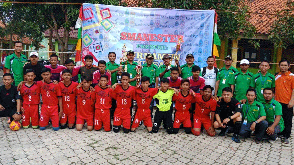 Semarak Milad Ke-16 Smanester, Helat Turnamen Futsal  dan Pagelaran Sandiwara