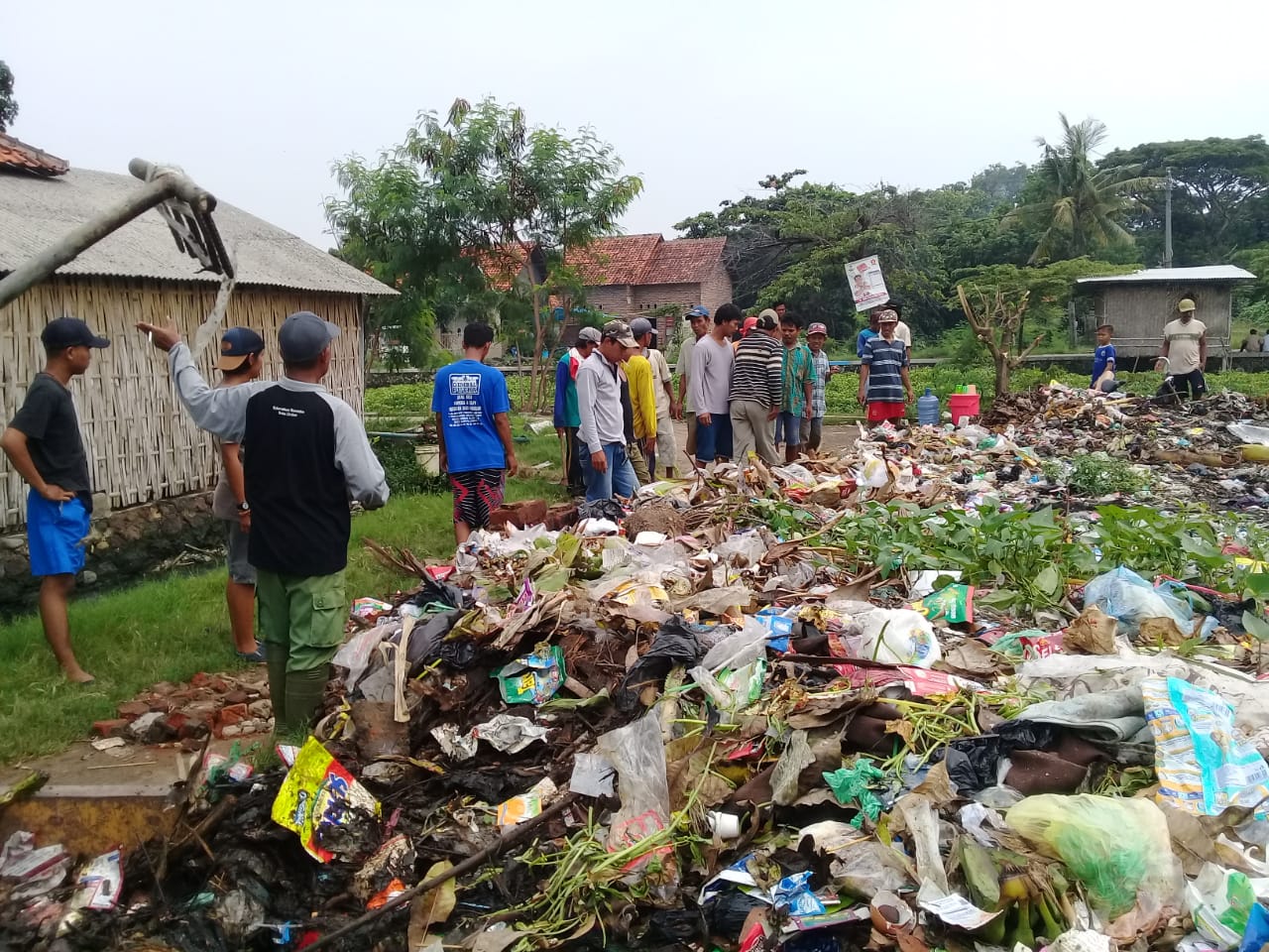 Pelebaran Jalan Pasar Wates Picu Ketegangan