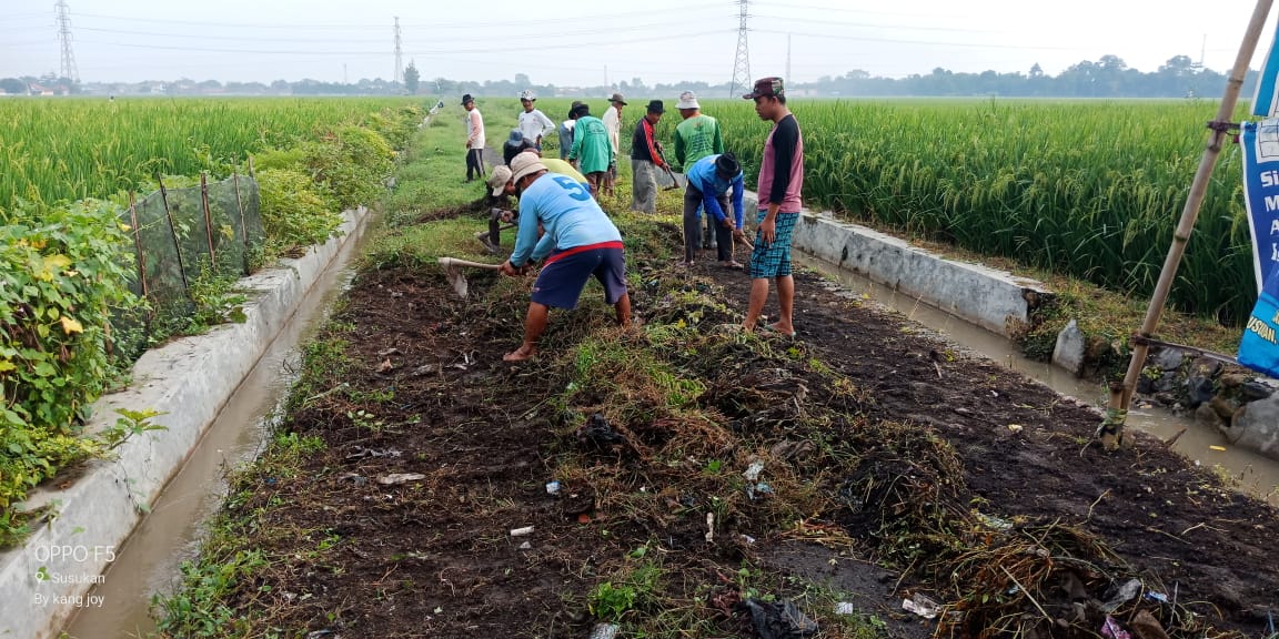 Cara Pemdes dan Masyarakat Perkuat Kemitraan, Gotong-royong Benahi Akses Jalan Pertanian