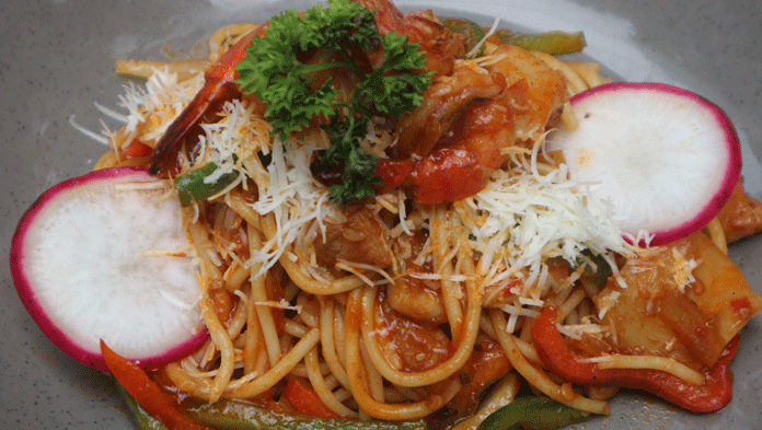 Rasakan Grilled Seafood Pasta Bumbu Lokal