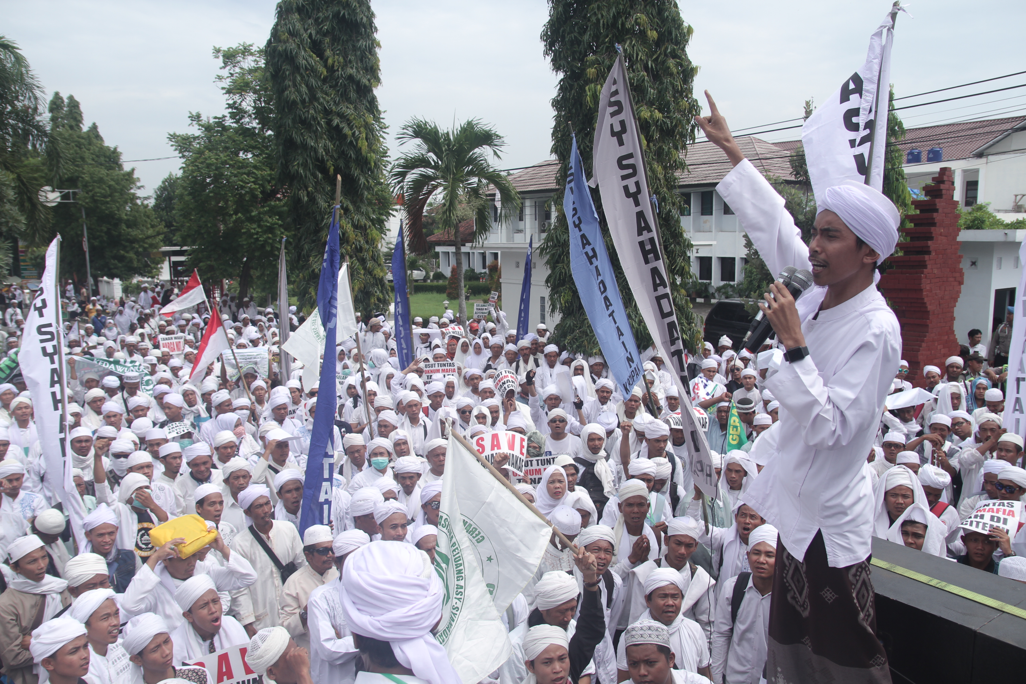 Jamaah Asysyahadatain Protes, Tanah Wakaf Masjid Diserobot