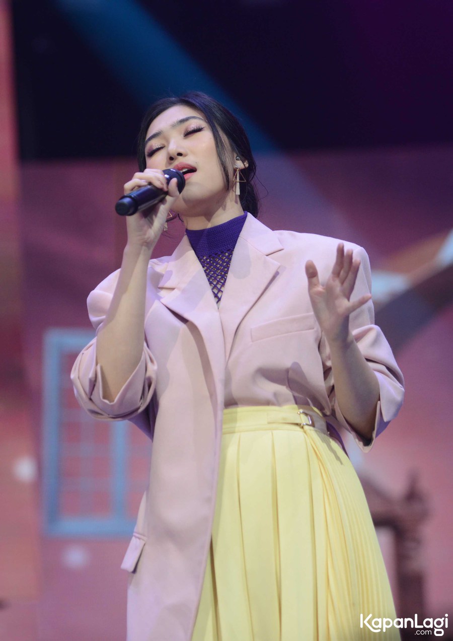 Isyana Sarasvati, Bangga Jadi Opening Act Boyzone