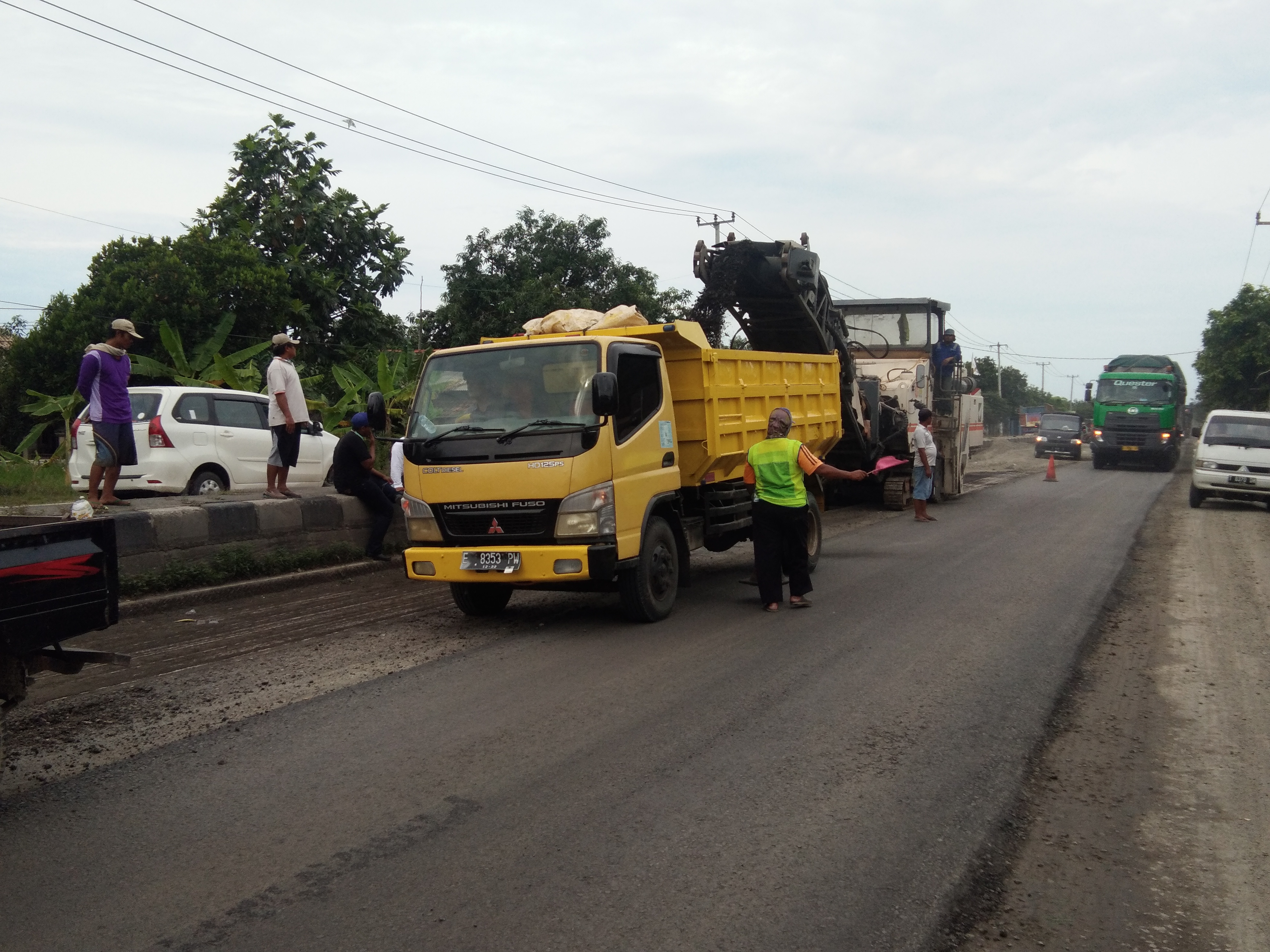 Baru 4,2 Kilometer yang Dibeton, Perbaikan Jalan Pamanukan-Indramayu Terus Dikebut