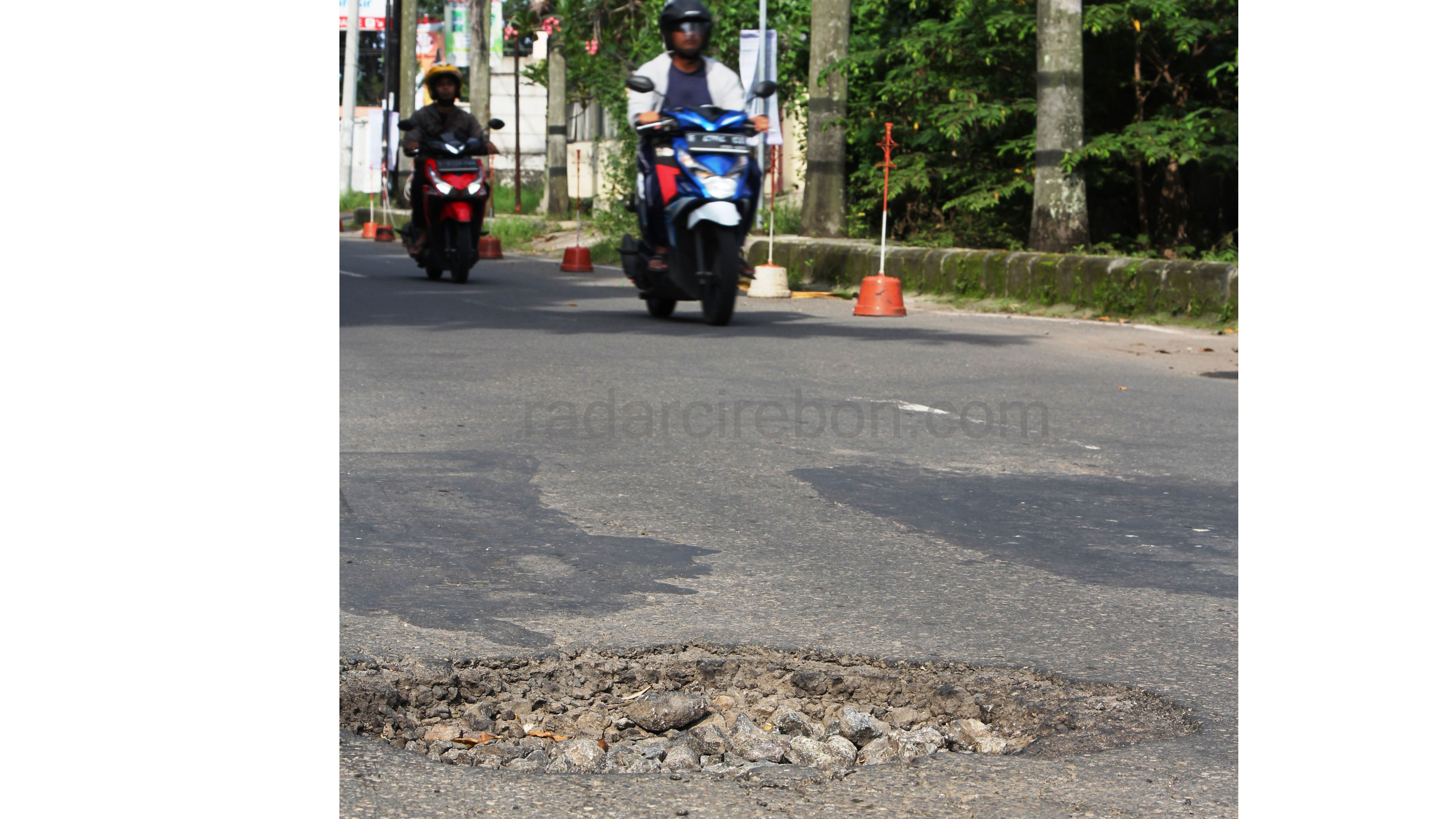 Warga Keluhkan Jalan Berlubang, Paling Parah Jl Terusan Pemuda, Merata hingga Pinggir Kota