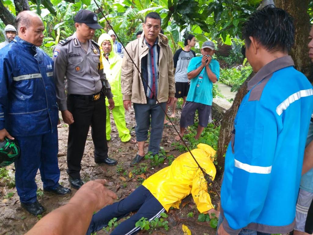 Tewas, Kesetrum Sedang Kerja Bakti