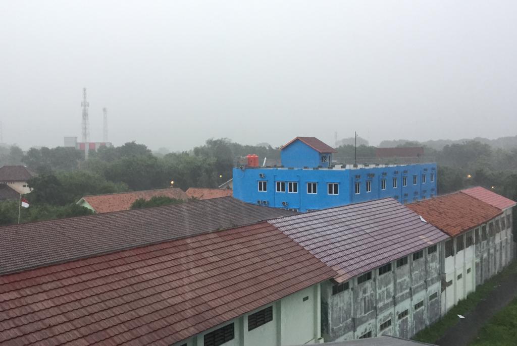 Alhamdulillah, Hujan Deras Disertai Angin Kencang Mulai Mereda di Kota Cirebon