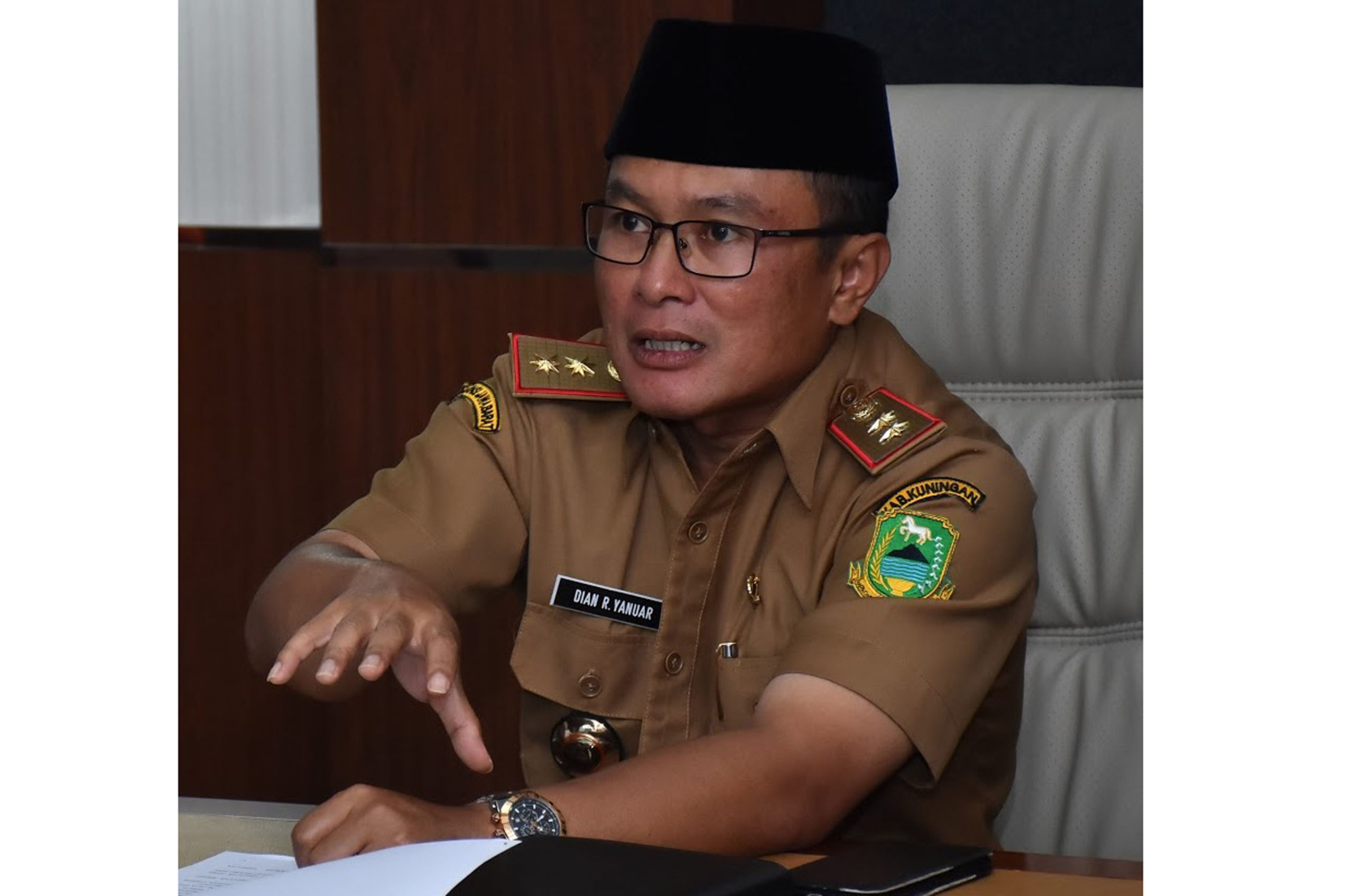 Bupati Hukum 52 PNS Indisipliner