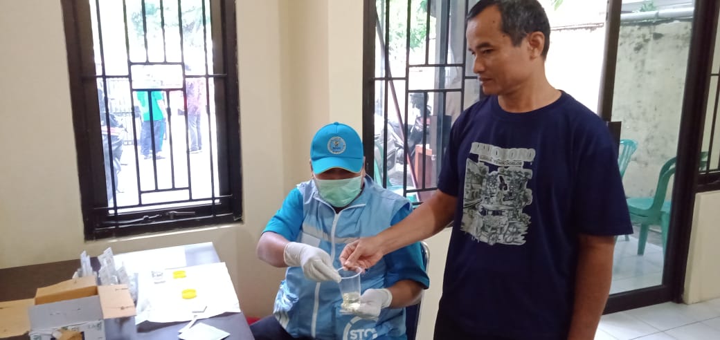 BNN Tes Urine Belasan PNS Kesbangpol Kota Cirebon