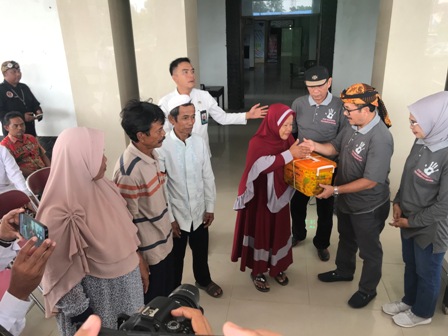 Pemkab Bagi Bantuan Korban Banjir