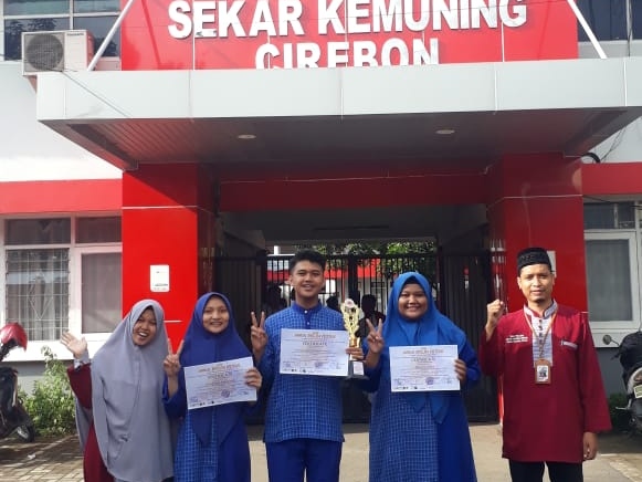 SMA Telkom Sekar Kemuning Menjuarai Lomba Mini Drama Bahasa Inggris