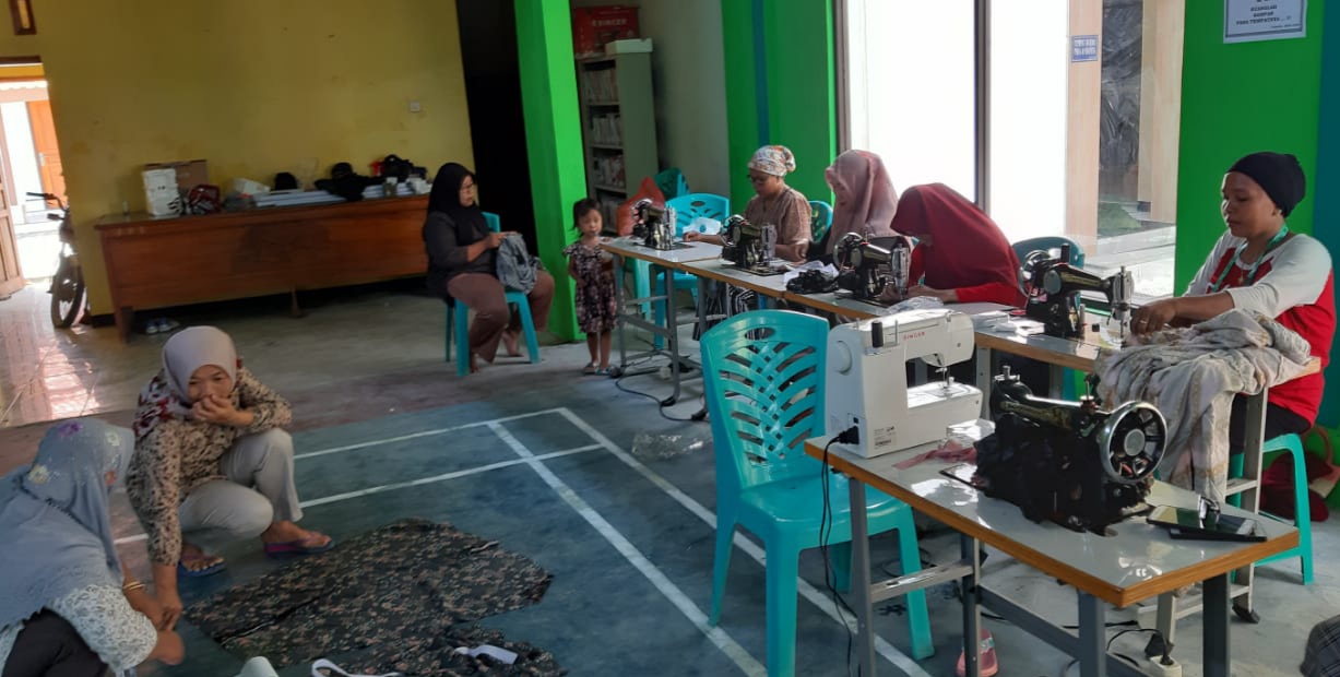 Aula Tegalwirangrong Jadi Pusat Kegiatan Warga