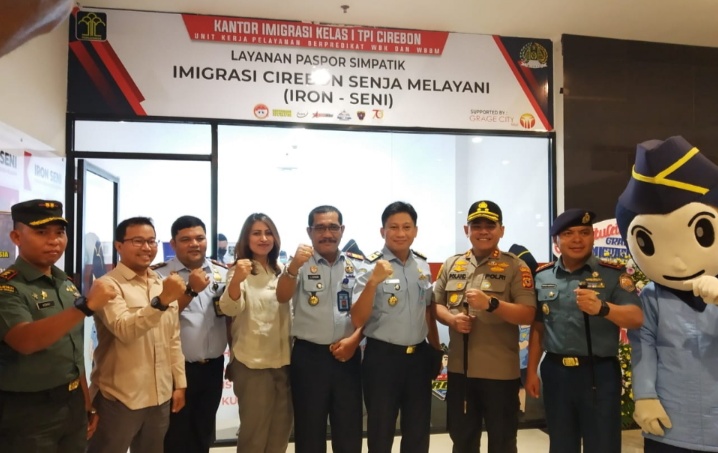 Imigrasi Cirebon Buka Pelayanan Pembuatan Paspor di Mal