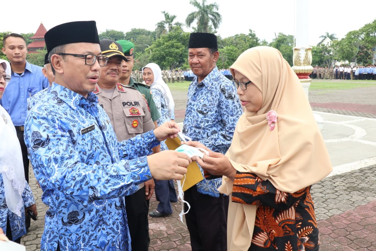 Kirim Lima Ribu Masker untuk TKI, Pemkab Ingin Pekerja Bekerja dengan Tenang